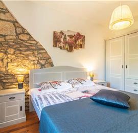 3 bedroom villa with pool near Pula, sleeps 6